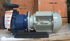 Bơm hóa chất dẫn động từ Traco NGS